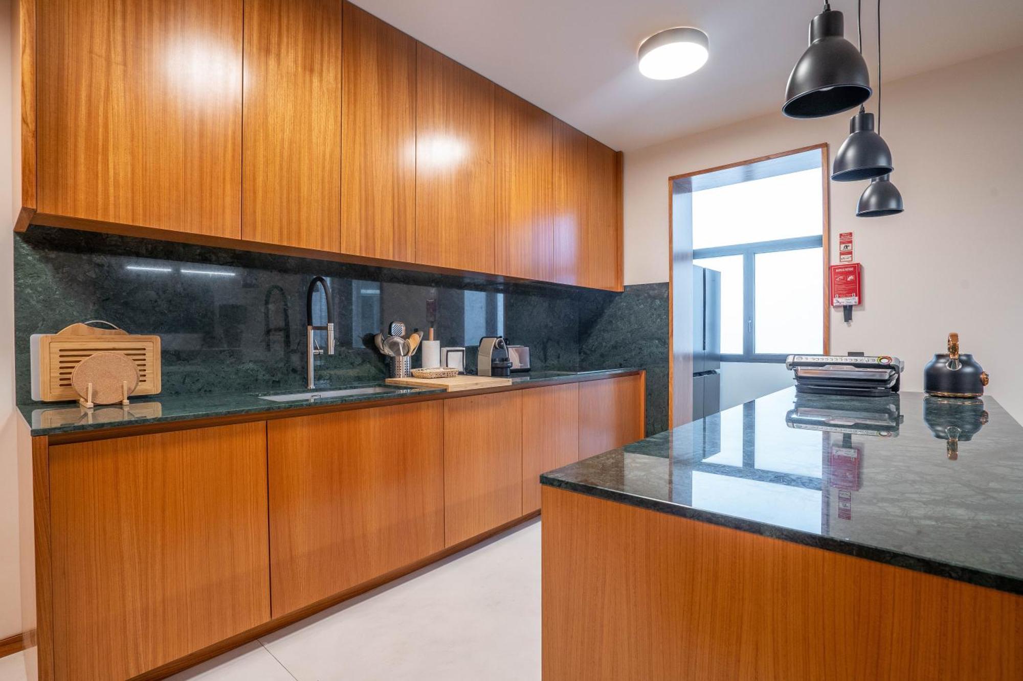 Appartamento Sublime Downtown Retreat By Elsa OOporto Esterno foto