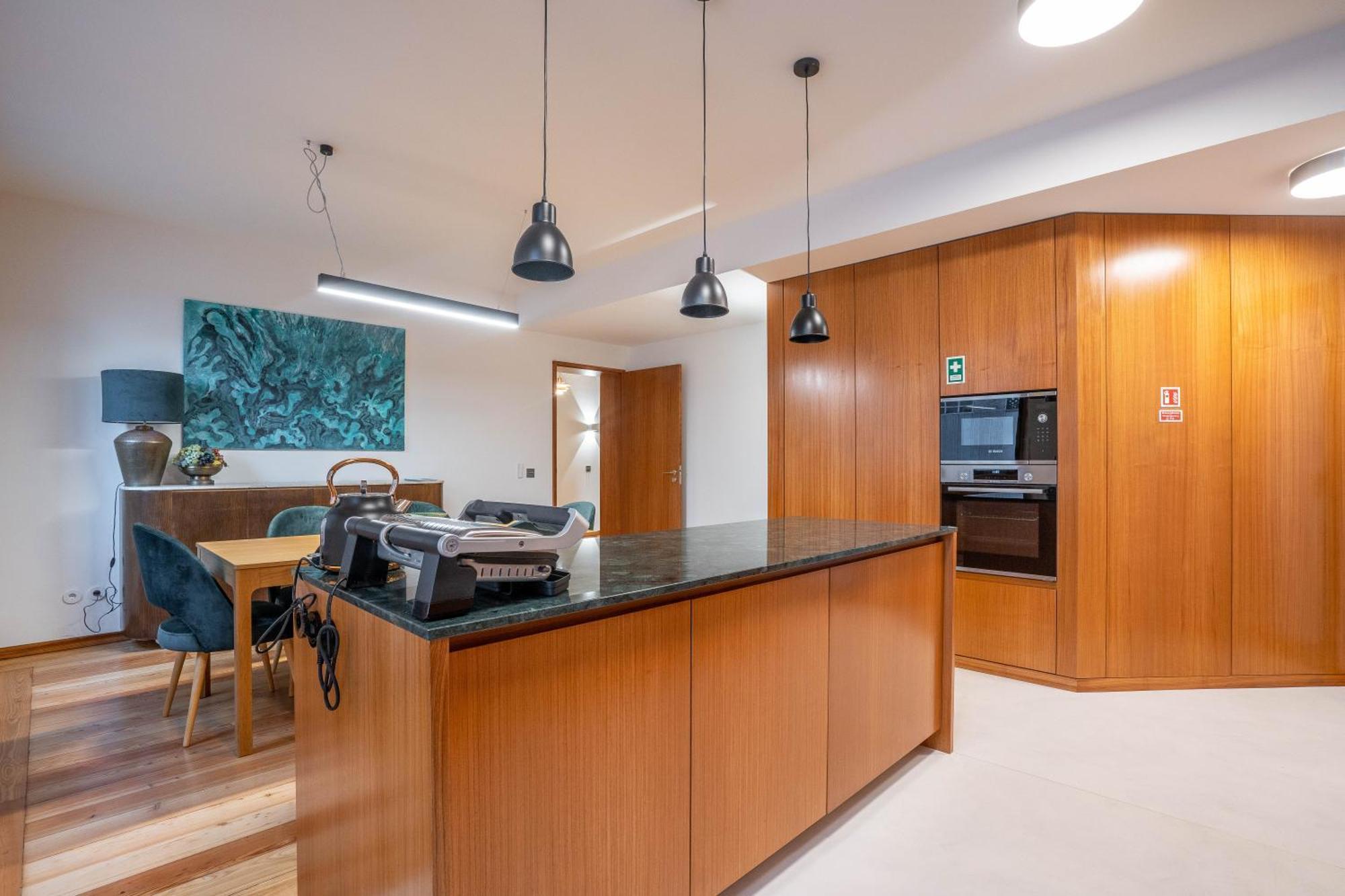Appartamento Sublime Downtown Retreat By Elsa OOporto Esterno foto