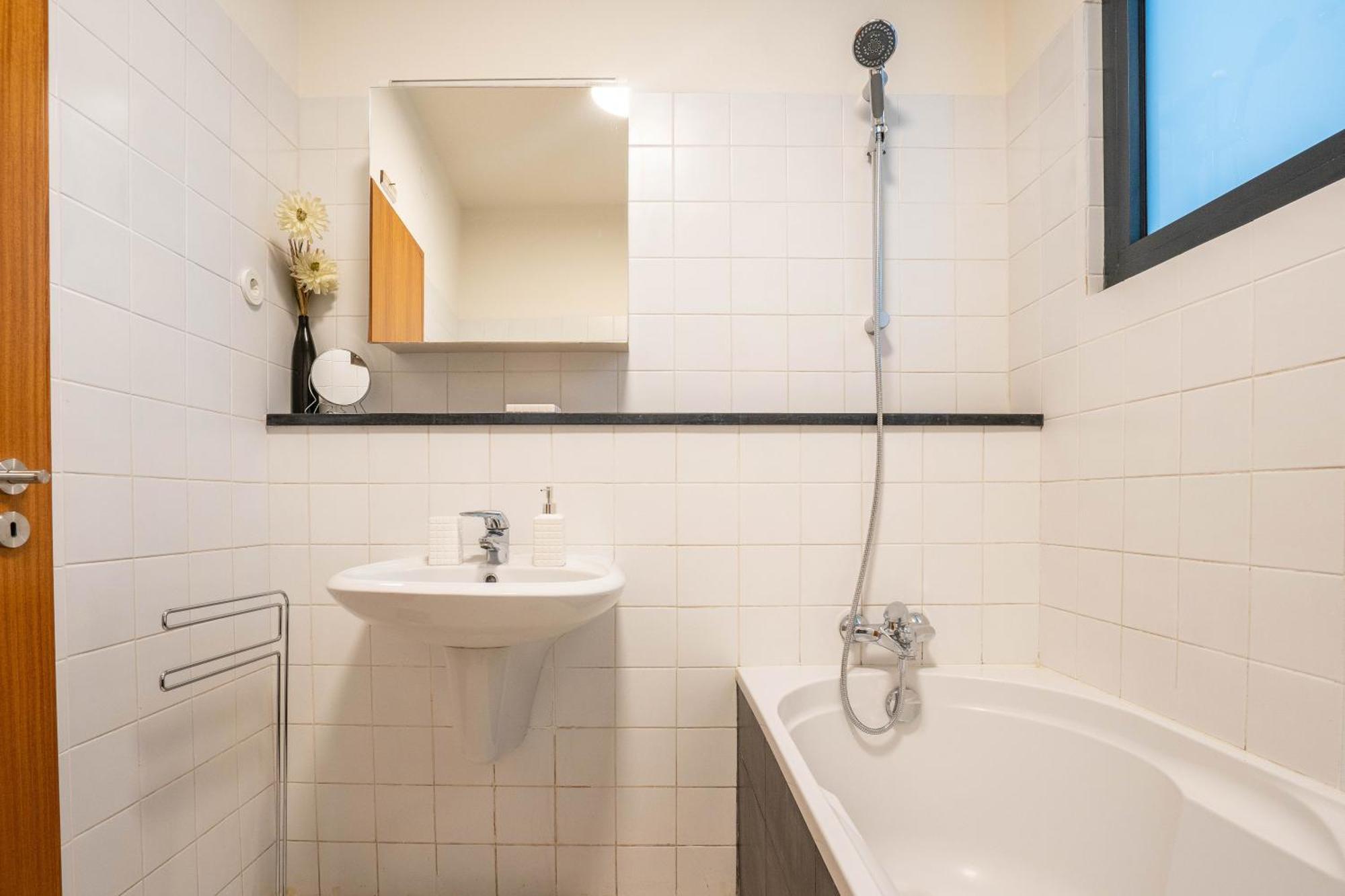 Appartamento Sublime Downtown Retreat By Elsa OOporto Esterno foto