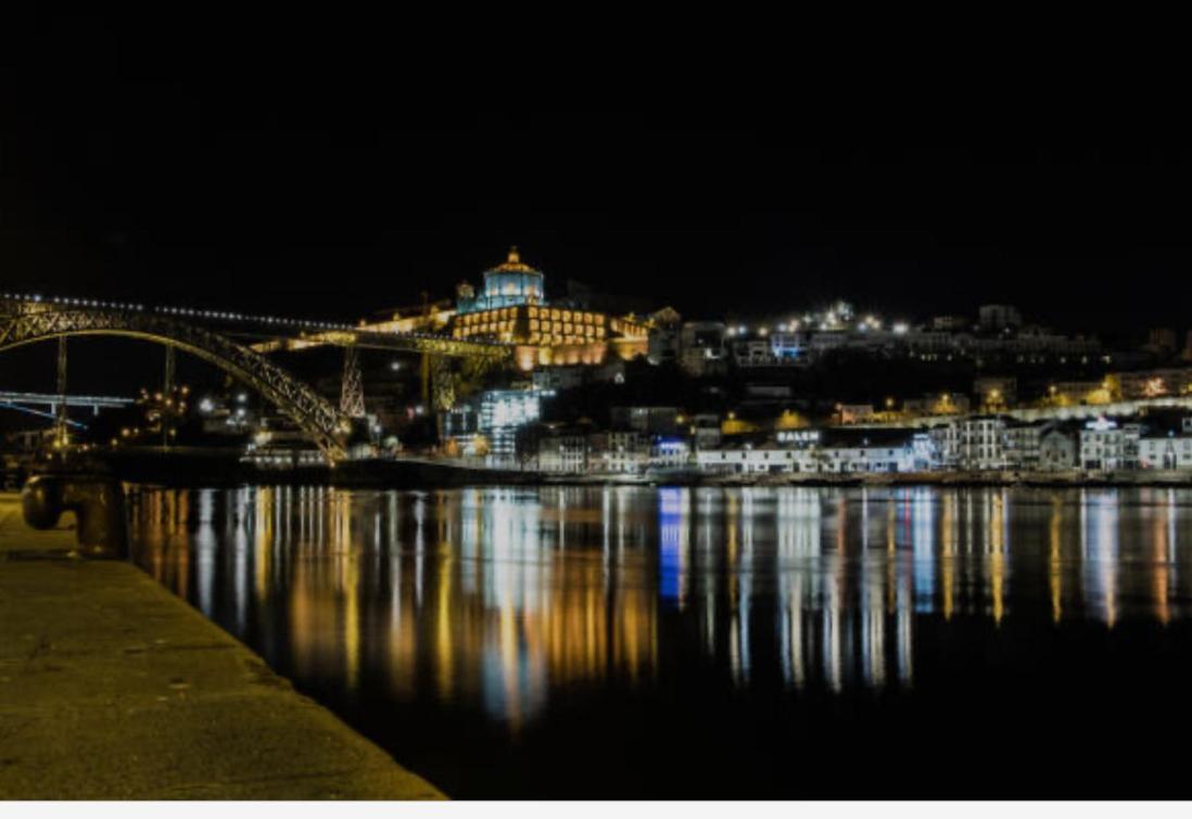 Appartamento Sublime Downtown Retreat By Elsa OOporto Esterno foto
